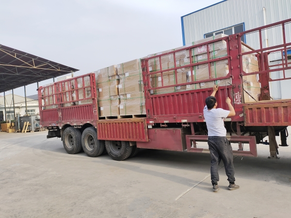 5000支熔喷滤芯装车发货—新乡北方滤器有限公司
